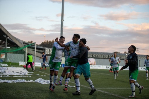 Puerto Montt ganó a Melipilla y se afianza en el liderato